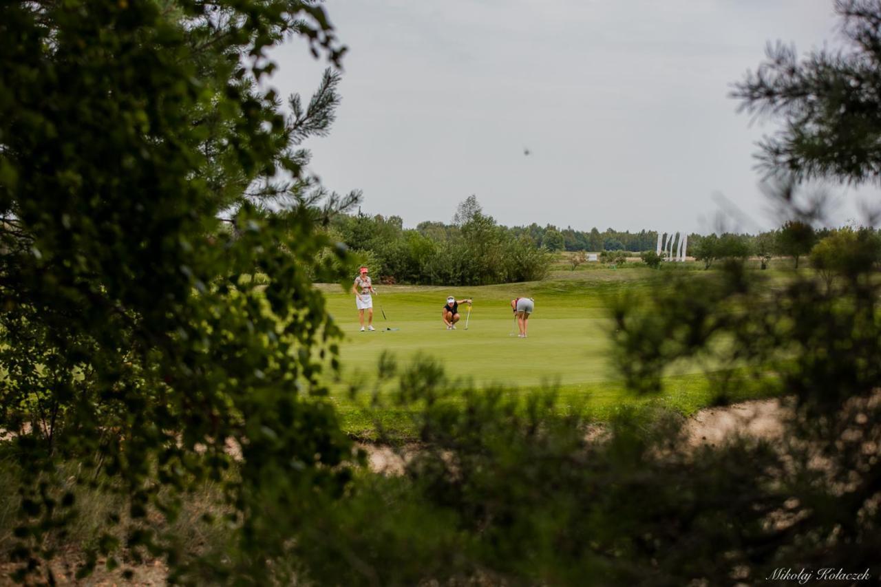 Golf Apartament W Sobieniach Sobienie Jeziory Bagian luar foto